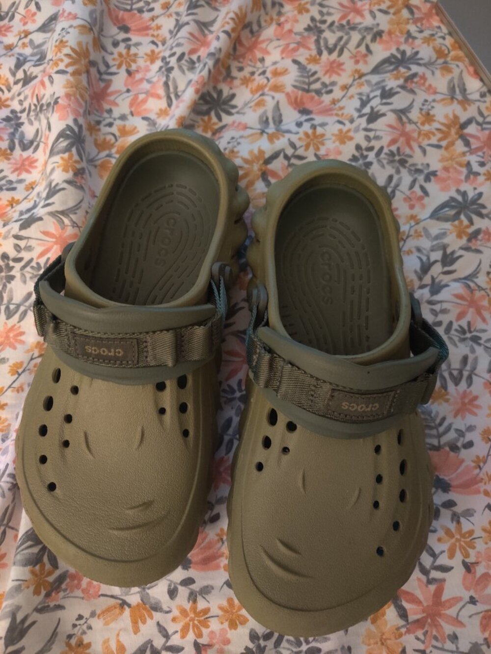 crocs - Picture 6 of 6